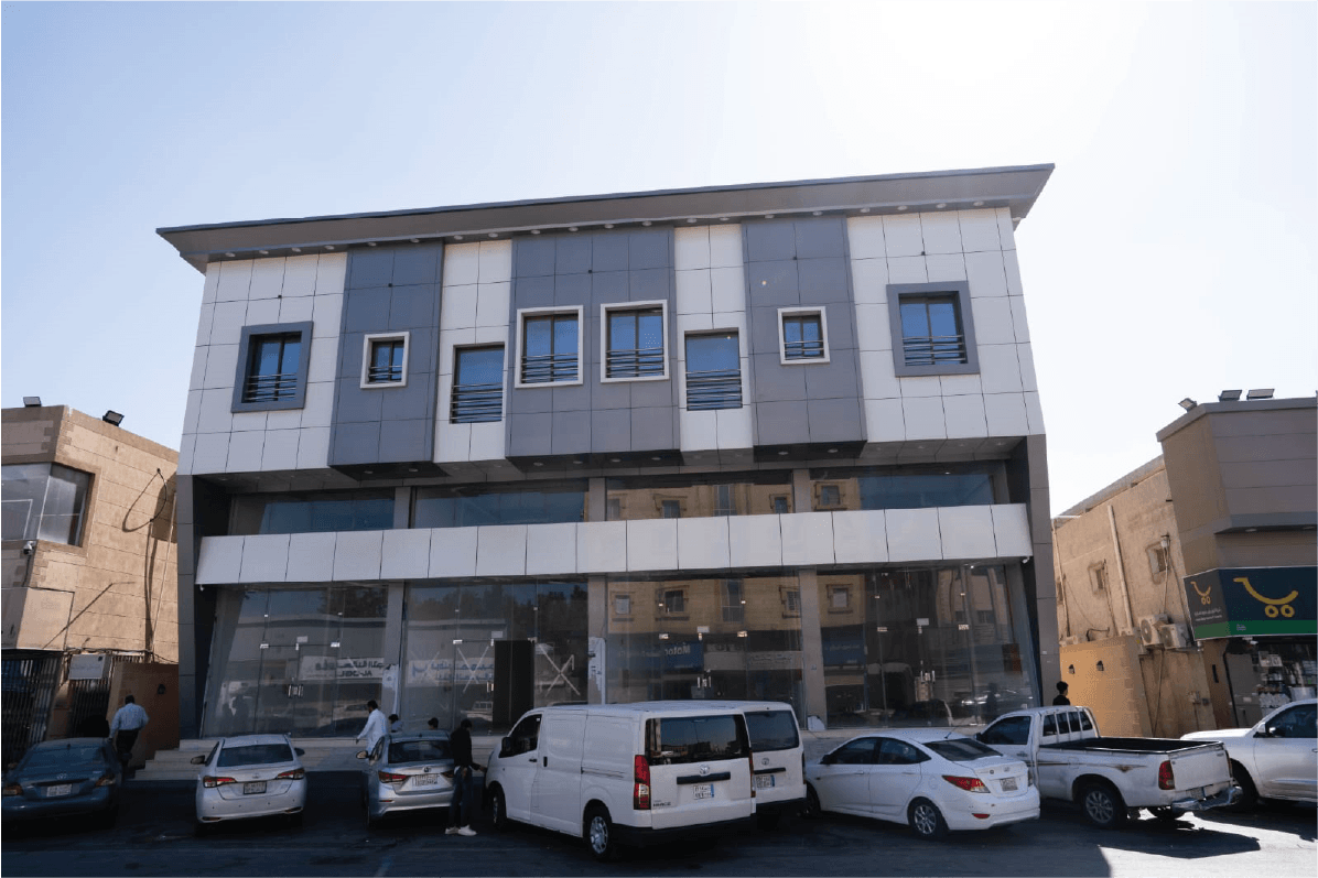 Building in Al-Tuyur District